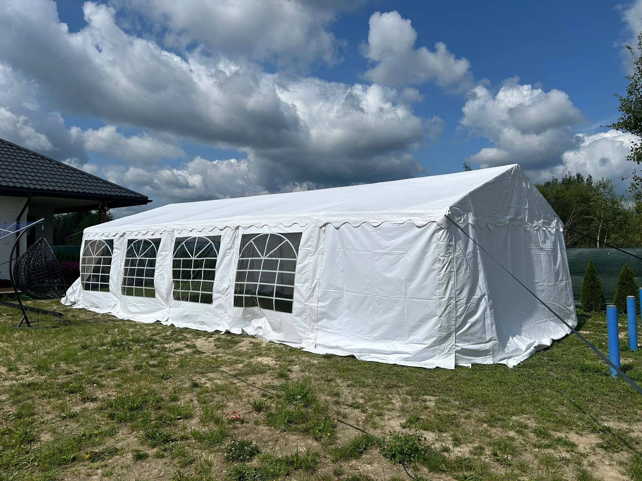 Wynajem namiotu na komunię w ogrodzie — 5×10m, 40-60 osób, prywatna posesja